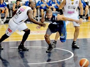 Baha Basket cort al alero extranjero Jamelle Cornley