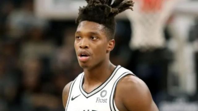 El impactante relato de Lonnie Walker IV: sufri abusos sexuales de nio