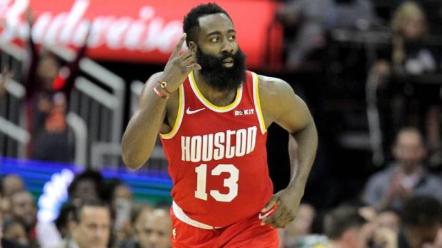 James Harden igual rcord de MJ y Big O