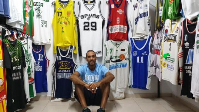 Pablo Mansilla, el hombre de las 500 camisetas: Le doy la misma importancia a todas