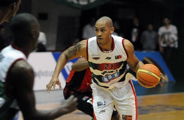 Ferro cort a Willie Readus y llega Cris Moss