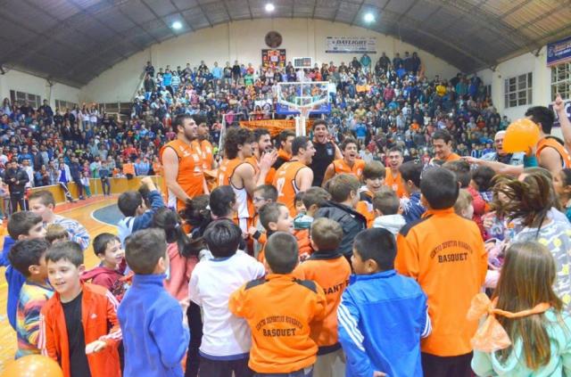 Rivadavia y Belgrano adentro