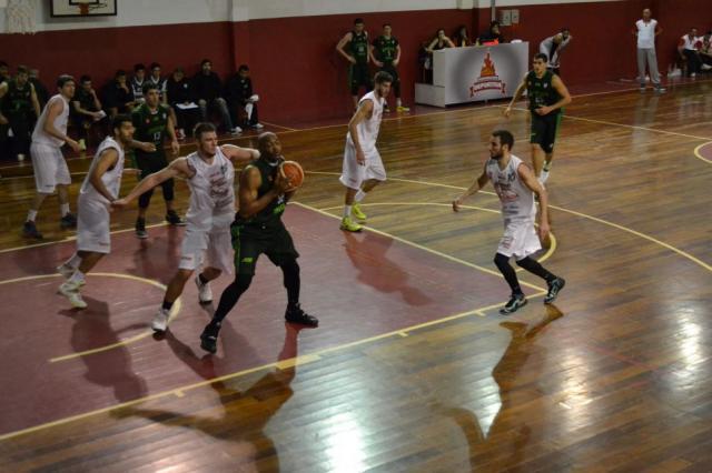 Huracn (Trelew) sorprendi a Gimnasia