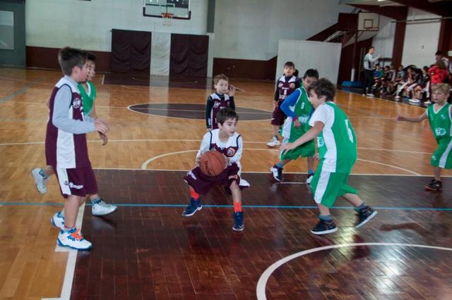 Lanus con pasos firmes en menores y femenino