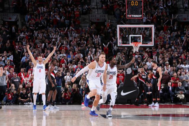 Griffin mantuvo el invicto de los Clippers