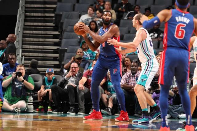 Hornets en llamas, Drummond imparable