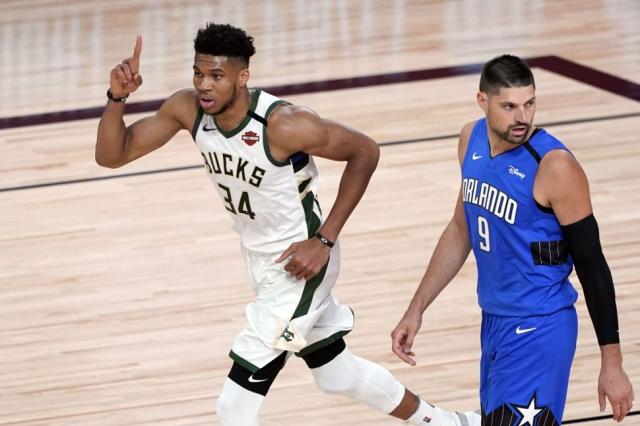 Bucks sac pasaje a semifinales