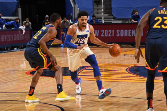 Sixers super a Warriors con un infernal Tobias Harris