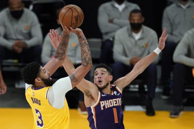 El Rey puso arriba a Lakers