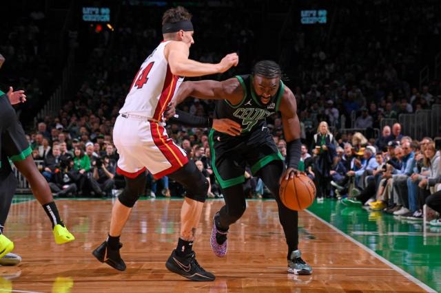 Celtics y Mavs dominaron la jornada