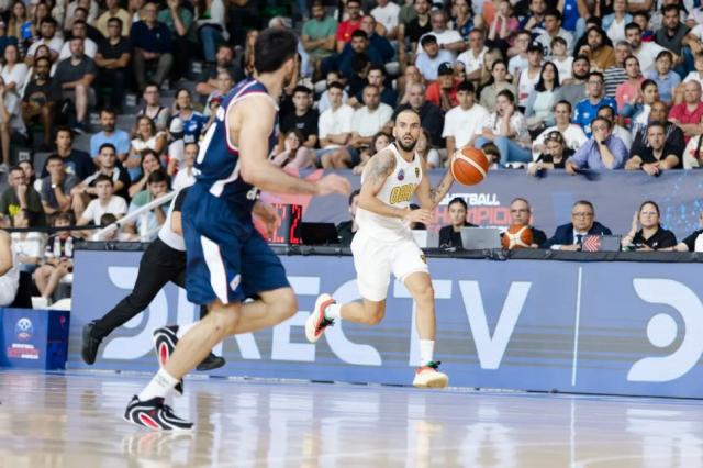 Se qued� sin m�sica