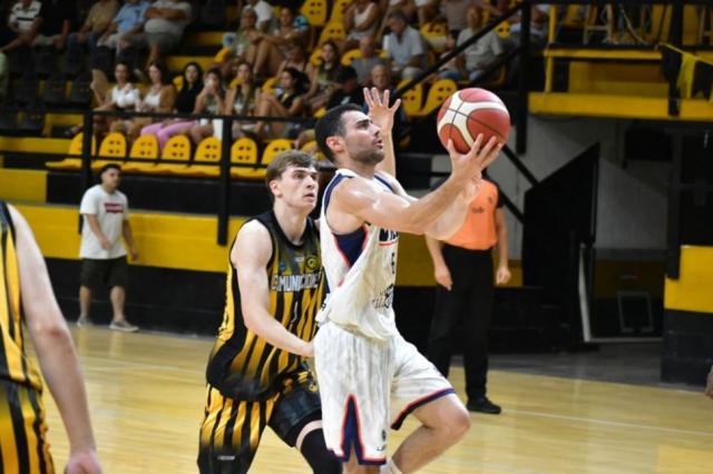 Norte: Comu y Col�n defendieron sus local�as