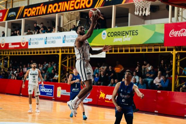 Regatas fue contundente y lucha por el 4to puesto