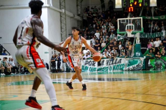 Quilmes se sobrepuso a todo y se meti� en cuartos