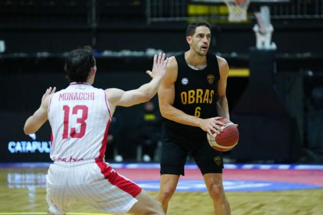 Obras reencontr� su ofensiva e igual� la serie