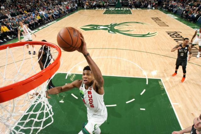 Bucks asalt la punta del Este