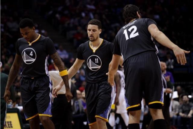 Los Warriors no sacan el pie del acelerador