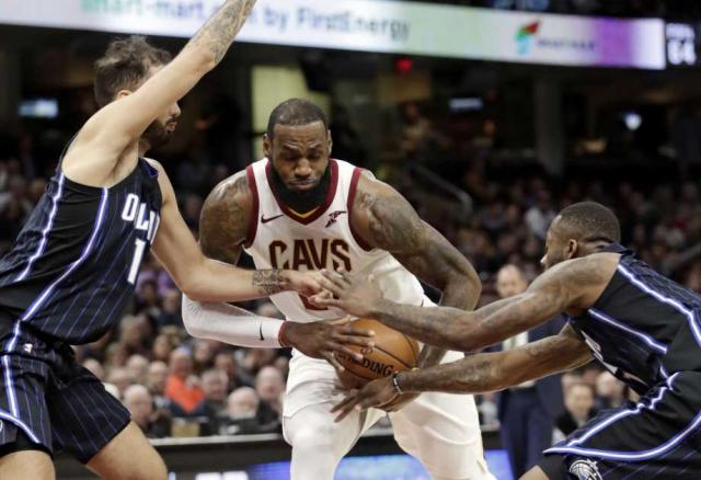 Sixers sorprendi, Cavs al filo