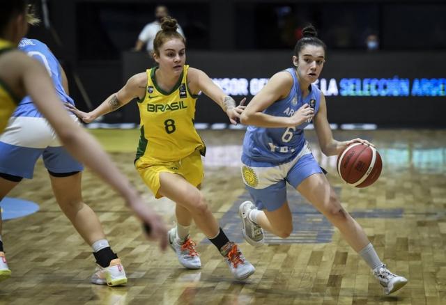 En un partidazo Argentina termin cediendo ante Brasil