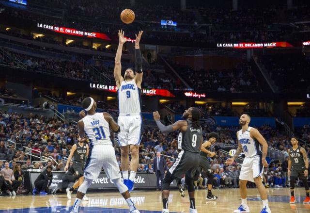 Sorpresiva cada de Nets y repunte de Rockets