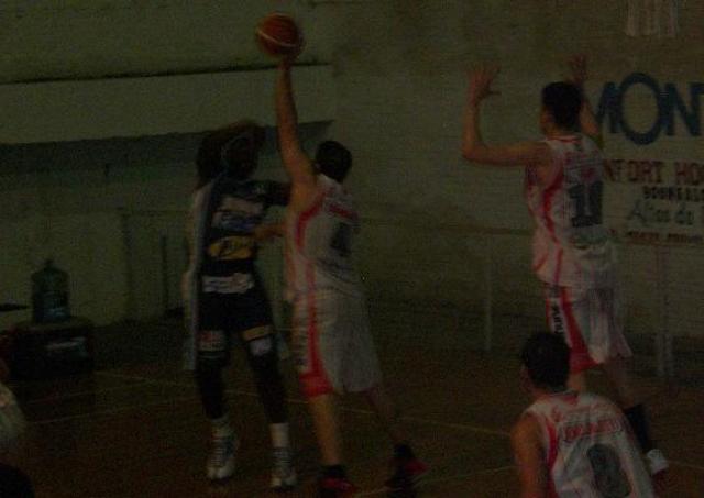 Gan Sionista en el debut de Phillip