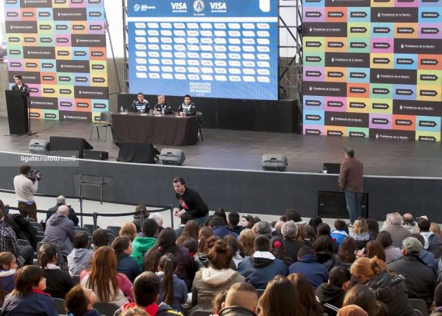 Se present el Tres Naciones en Tecnpolis