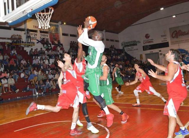 Trouville derrot a Ferro Carril Oeste