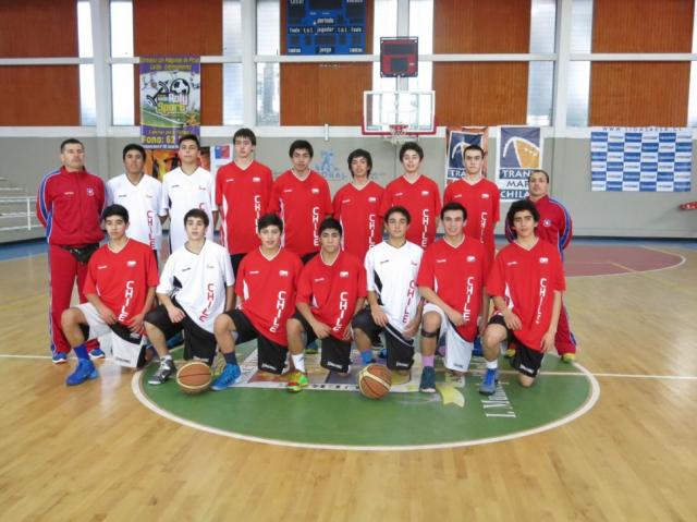 Emiliano Cuchetti y la U15 de Chile