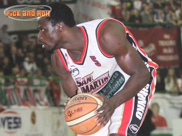 Gordon James reemplazar a Benson Egemonye