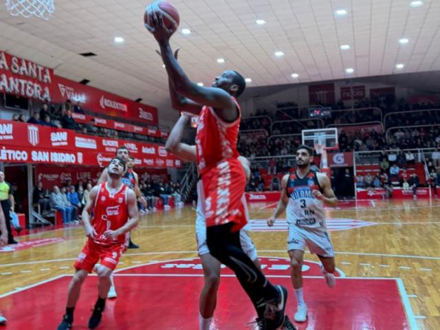 San Isidro comenz� con triunfo